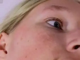Lillian-peters  live sex cam