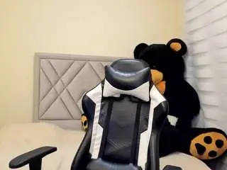 Salomebrunette  live sex cam