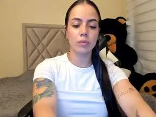 Salomebrunette  live sex cam