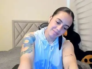 Salomebrunette  live sex cam