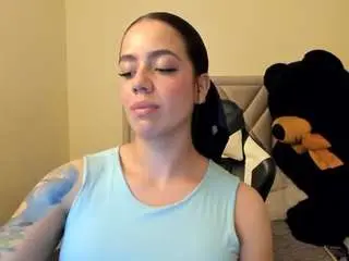 Salomebrunette  live sex cam