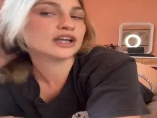 Savvvannaxo  live sex cam
