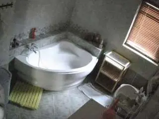 Voyeurcam-julmodels-bath-1st-2  live sex cam