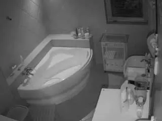 Voyeurcam-julmodels-bath-1st-2  live sex cam
