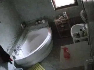 Voyeurcam-julmodels-bath-1st-2  live sex cam