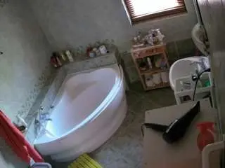 Voyeurcam-julmodels-bath-1st-2  live sex cam