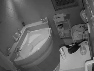 Voyeurcam-julmodels-bath-1st-2  live sex cam