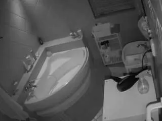 Voyeurcam-julmodels-bath-1st-2  live sex cam