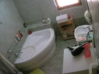 Voyeurcam-julmodels-bath-1st-2  live sex cam