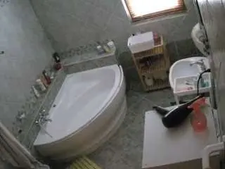 Voyeurcam-julmodels-bath-1st-2  live sex cam
