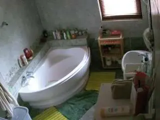 Voyeurcam-julmodels-bath-1st-2  live sex cam
