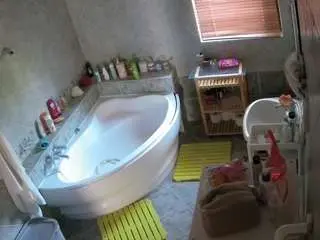 Voyeurcam-julmodels-bath-1st-2  live sex cam