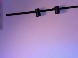 Emily-loppez  live sex cam