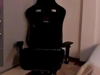 Emily-loppez  live sex cam