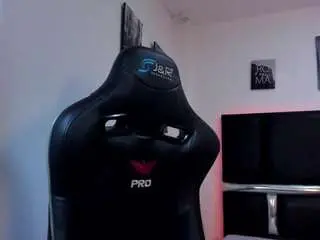 Emily-loppez  live sex cam