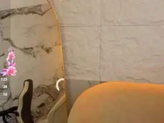 Lia-harper-t  live sex cam