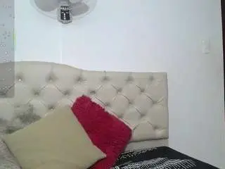 Maylin-horny19  live sex cam