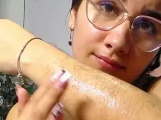 Maylin-horny19  live sex cam