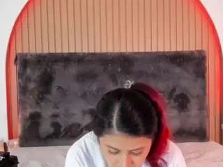 Karlagonzales  live sex cam