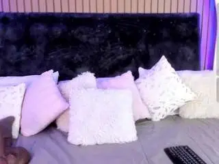 Karlagonzales  live sex cam