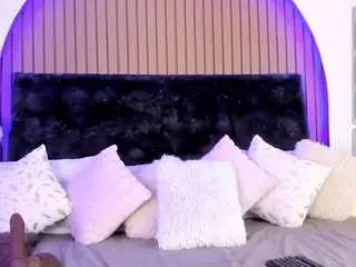 Karlagonzales  live sex cam