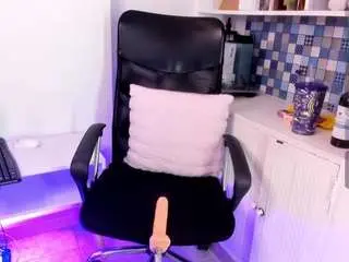 Karlagonzales  live sex cam