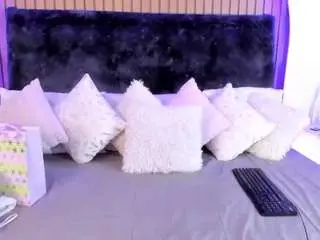 Karlagonzales  live sex cam