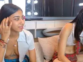 Velvetmia68  live sex cam