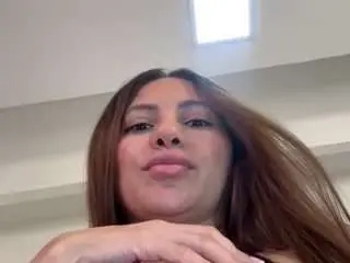 Missnileyhot  live sex cam