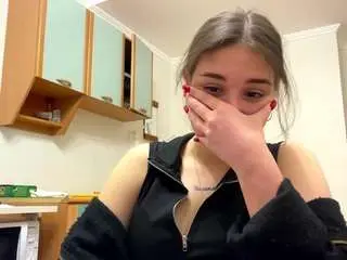 Temikamcginity  live sex cam