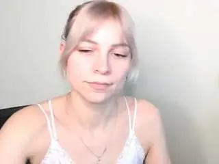 Kristihoward  live sex cam