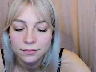 Kristihoward  live sex cam