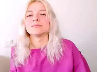 Kristihoward  live sex cam