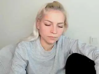 Kristihoward  live sex cam