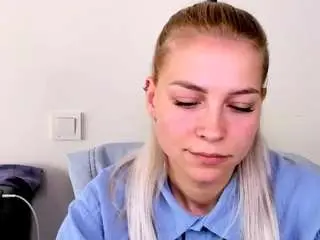 Kristihoward  live sex cam