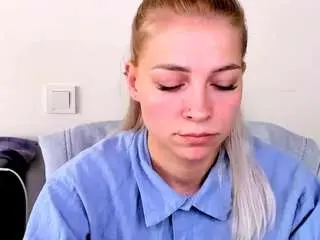 Kristihoward  live sex cam