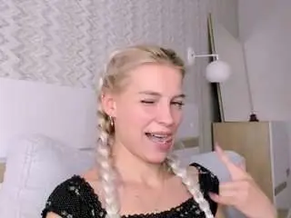 Kristihoward  live sex cam