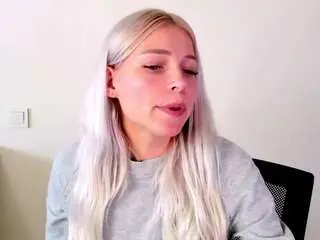 Kristihoward  live sex cam