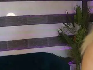 Sassyivana  live sex cam