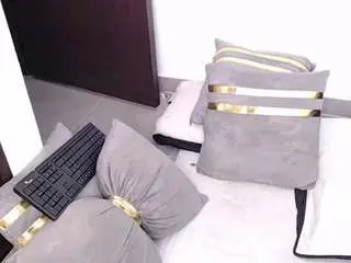 Ashlyfoxx1  live sex cam