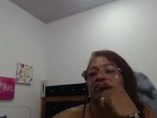 Bustyxmilf  live sex cam