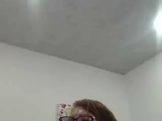 Bustyxmilf  live sex cam