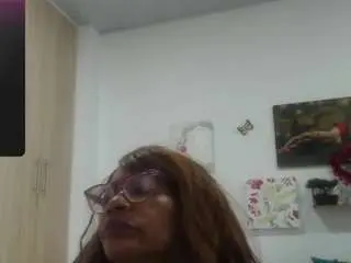 Bustyxmilf  live sex cam