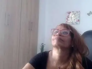 Bustyxmilf  live sex cam