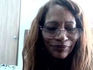 Bustyxmilf  live sex cam