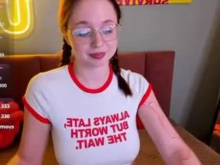 Ericanelson  live sex cam