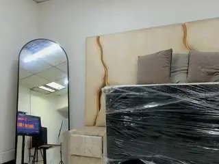 Koraliness  live sex cam