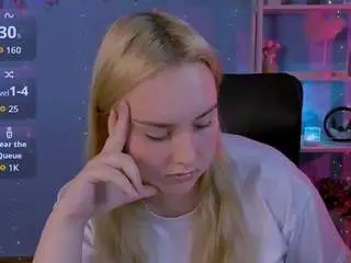 Linda-lynx  live sex cam
