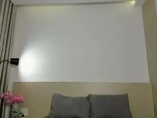 Medea-queen  live sex cam