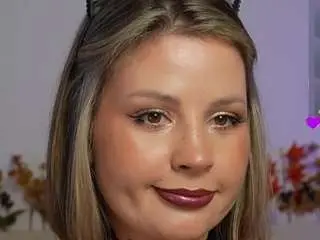 Medea-queen  live sex cam